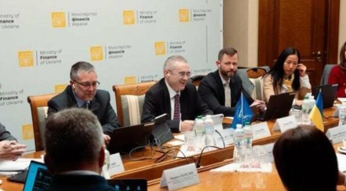 Кабмін схвалив податкові зміни: що чекає цифрові платформи, посилки та бізнес