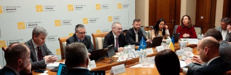 Кабмін схвалив податкові зміни: що чекає цифрові платформи, посилки та бізнес