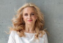 Лілія Ребрик показала доньку Адель у пишній сукні: фото, які підкорюють мережу