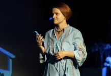 Русалки, підводний світ і магія Полісся: чому варто побачити виставу “Озерний вітер”