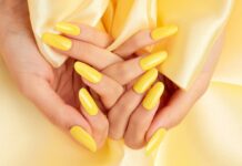 Грошовий манікюр на березень: який колір притягне гроші та кохання