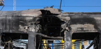 Армія Росії атакувала залізницю на Дніпропетровщині, влучила в електровоз – Міністерство громад