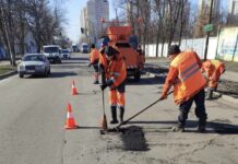 Ремонту не було по 20-30 років. Стало відомо, чому дороги в Києві – у жахливому стані