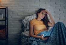 Уявляємо найгірше, коли рідні не беруть слухавку: як приборкати “фільм жахів” в голові