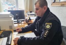 Розбійний напад на зупинці: у Кам`янському районі поліцейські затримали підозрюваного
