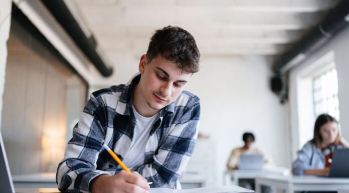 Нові стипендії для обдарованої молоді – вже цього року: хто саме та скільки отримає