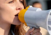 Невидимий бік ринку праці в Україні: які дивні професії існують насправді