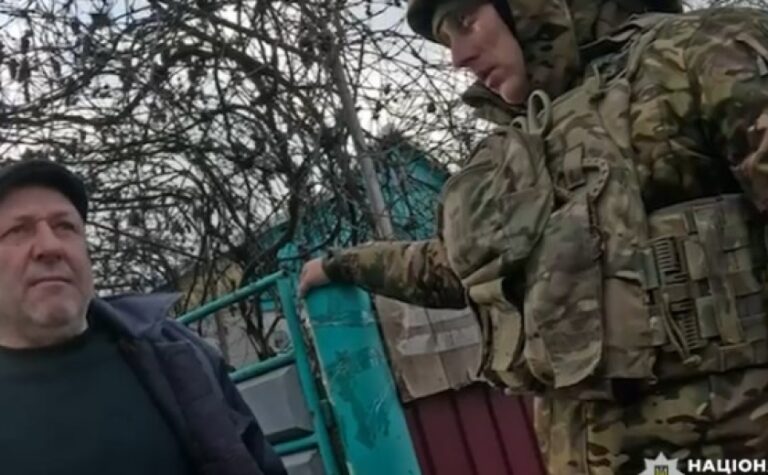 Поліцейські підрозділу «Білий янгол» евакуювали літніх мешканців з прифронтових громад Синельниківського району