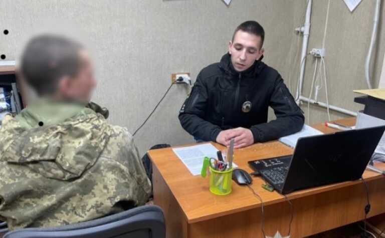 Хотів передати автівку: за вчинення хуліганських дій слідчі Дніпра повідомили про підозру 41-річному чоловіку