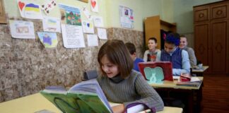 Батьків чекають штрафи: хто та як тепер контролюватиме пропуски школи