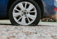 Пошкодили авто на вибоїні? Повний алгоритм дій, щоб отримати компенсацію