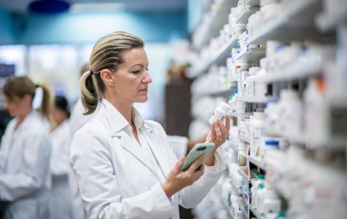 _liki__apteka__gettyimages_1179644686__1__25e2939cf53532bafafcdae73b48a02d_1300x820