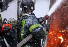 Понад 60 вибухів за ніч: на росії заявили про наймасованішу за рік атаку дронів