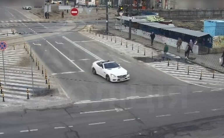 У Дніпрі затримали водія Mercedes-benz, який грубо порушив ПДР
