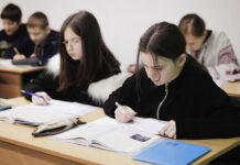 Міський голова відвідав “підземну школу” Камʼянського