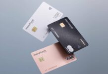 Раптовий поворот у справі з прапором: адвокати спростовують маніпуляції з фото клієнтки monobank