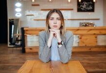 Постійно себе накручують: ці 5 знаків Зодіаку потерпають від надмірних роздумів