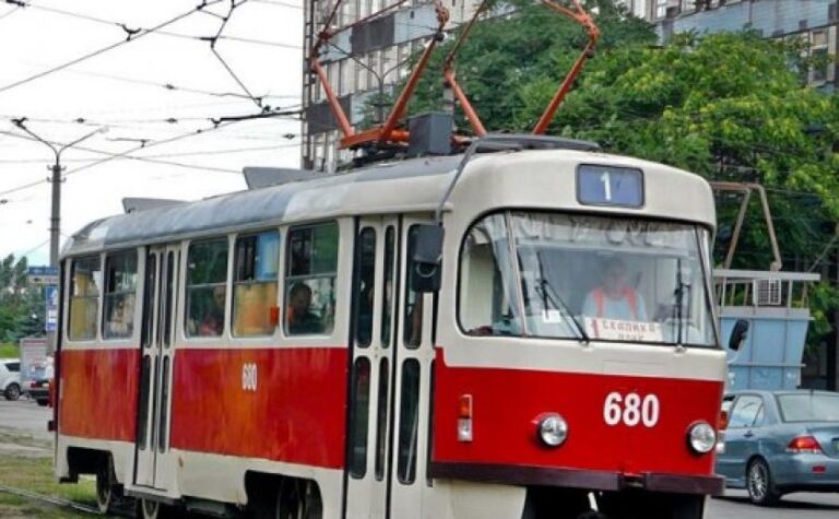 Як увечері 30 березня курсуватиме трамвай №1 у Дніпрі