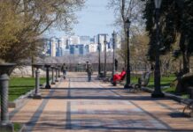 Майже літнє тепло вдень і мінус вночі: які погодні “гойдалки” обіцяють українцям 11 березня