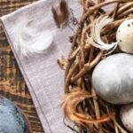 Блиск, градієнт та “космос”: як зробити дизайнерські крашанки власноруч