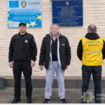 Нелегальне перебування завершилося депортацією: із Запоріжжя видворили іноземця