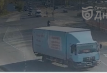 У Дніпрі мотоцикліст зіткнувся з вантажівкою на проспекті Богдана Хмельницького