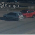 На Донецькому шосе у Дніпрі зіштовхнулись BMW та Hyundai: подробиці ДТП