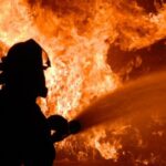 У Дніпрі під час ліквідації пожежі надзвичайники врятували жінку та двох чоловіків