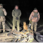 Намагався перетнути кордон на мотоциклі: прикордонники затримали байкера-втікача