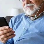 Мобільний зв’язок для пенсіонерів: що пропонують оператори і скільки це коштує