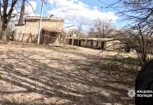 Поліцейські «Білі янголи» евакуюють мешканців прифронтових громад Синельниківського району