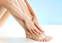 Як відновити потріскані п’яти вдома: дієвий спосіб