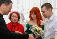 У ЦНАП Кам’янського вперше зареєстрували шлюб: перелік послуг Центру продовжує розширюватися