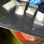 4 зіп-пакети з речовиною білого кольору: у Кривому Розі патрульні виявили у чоловіка наркотичні речовини