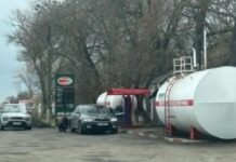 На Дніпропетровщині викрили підпільні АЗС