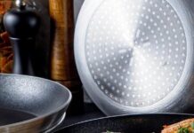 Яка сковорідка ефективніша: експерти пояснили різницю між матеріалами