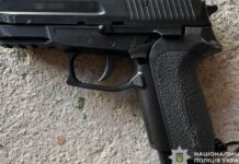 У Дніпрі поліцейські затримали чоловіка, який стріляв з балкона багатоповерхівки