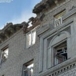 Ворог вдарив по житловому кварталу Дніпра: є постраждалі