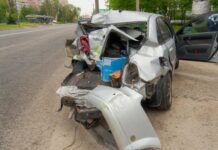 У Дніпрі на вулиці Космічній сталася ДТП за участю автобуса та двох легковиків