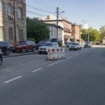 У Дніпрі біля Успенської площі провалився асфальт: подробиці