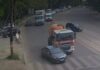 На проспекті Богдана Хмельницького у Дніпрі сталася ДТП за участю вантажівки та легковика