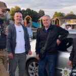 Життя на межі: поліцейський офіцер Покровської сільської громади допоміг родині виїхати з-під обстрілів