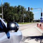 До уваги водіїв: у Запоріжжі на перехресті Прибережної автомагістралі та вулиці Тбіліської запрацював новий світлофор