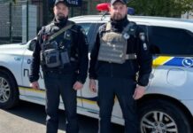 У Верхівцеве поліцейські прийшли на допомогу маленькій дівчинці,яка випадково зачинилася у ванній