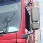 У Кривому Розі на проспекті Університетському вантажівка знесла світлофор: патрульні розшукали водія