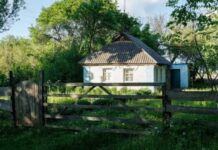 Переселенцям роздадуть будинки в селах: хто зможе отримати житло