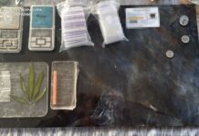 Чверть мільйона гривень на «товарі»: на Дніпропетровщині викрили наркодилерів