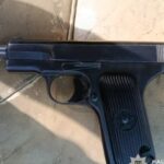 У Синельниківському районі чоловік відкрив стрілянину біля магазину