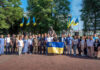 У Кам’янському до Дня Конституції України поклали квіти до пам’ятника Тарасу Шевченку