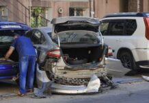 Ледь тримався на ногах: у центрі Дніпра п’яний водій Mazda протаранив чотири автомобілі